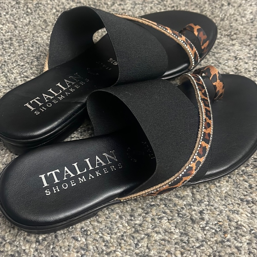 Black and cheetah Print Sandle